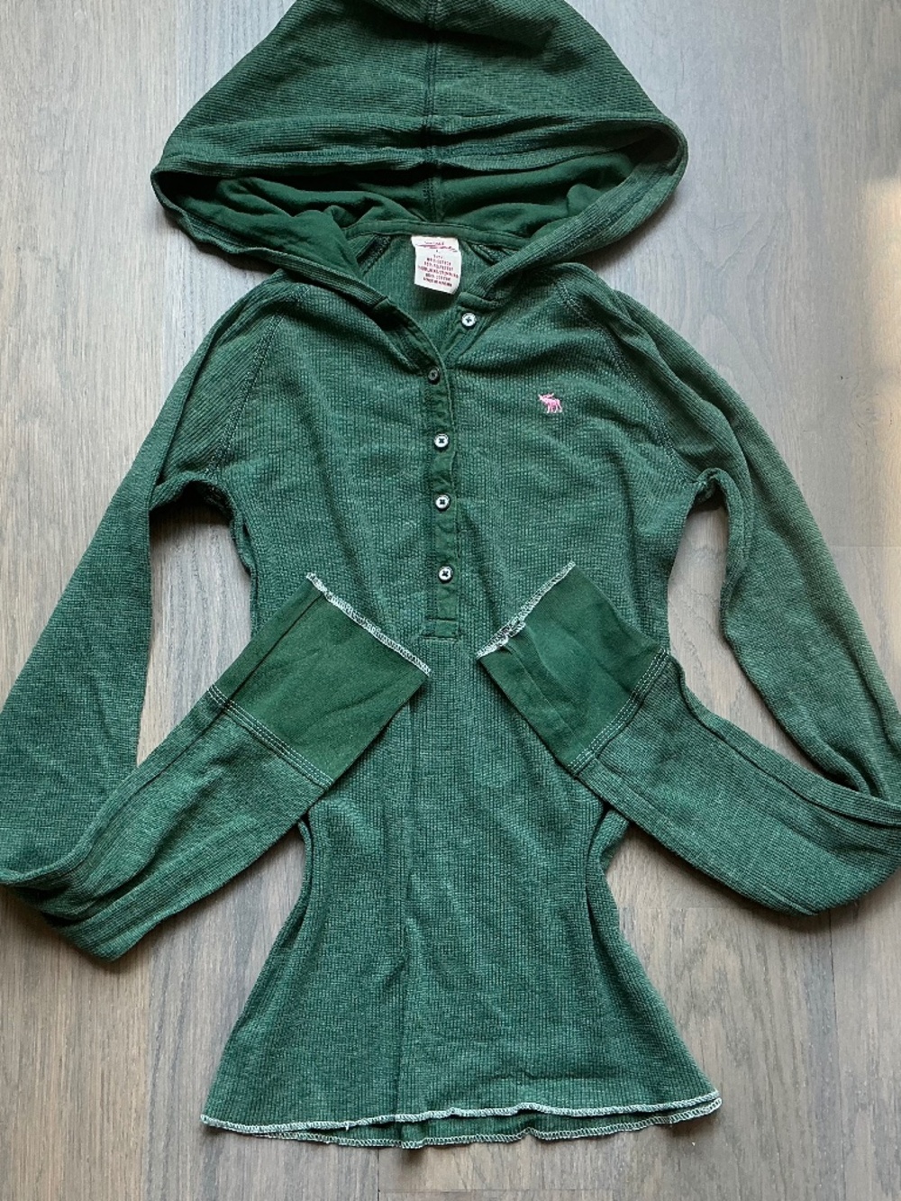 Vintage 2000s green abercrombie henley